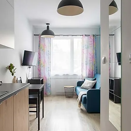 Adler House - & 3*